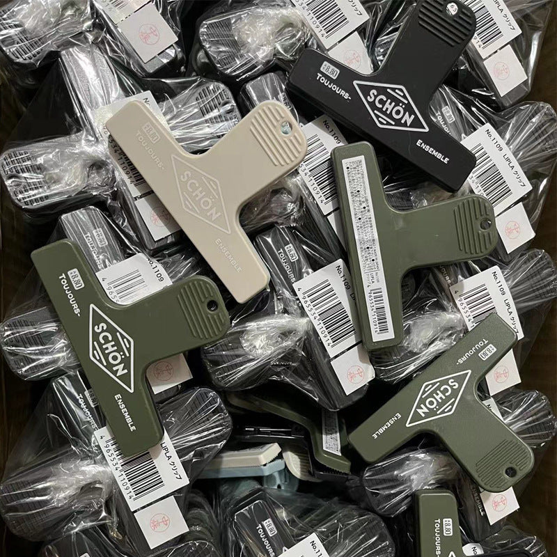 Japanese Retro Plastic Clip Notebook Stationery