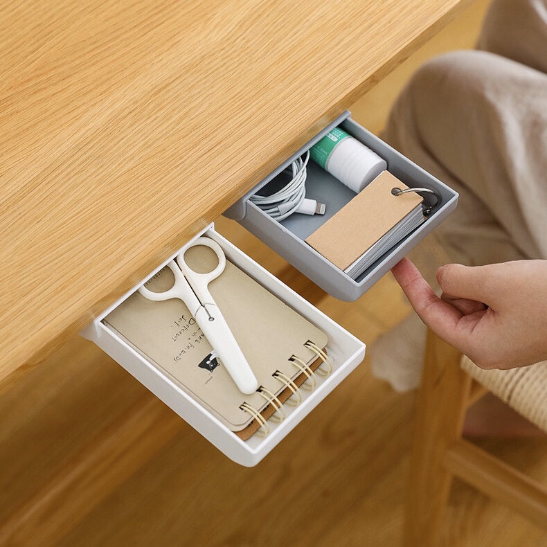 Stationery debris storage box