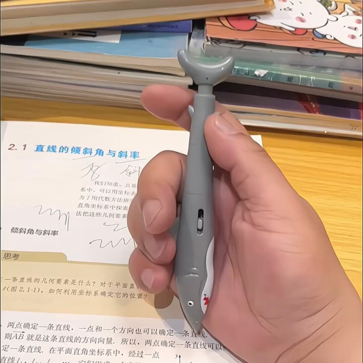 Shark Water Gun Pen Press Water Spray Ballpoint Pen